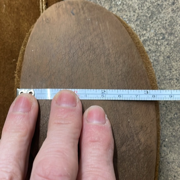 Circa 1970 vintage authentic Minnetonka moccasin lace boots.Leather sole. Size 7 - Picture 5 of 10